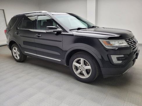 Used 2016 Ford Explorer XLT image 11