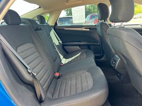 Used 2019 Ford Fusion SE FWD image 23