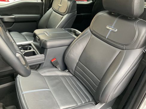 Used 2025 Ford F350 Platinum w/ FX4 Off-Road Package image 32