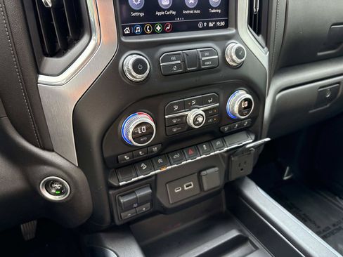 Used 2021 GMC Sierra 1500 SLT w/ SLT Premium Package AWD/4WD image 26