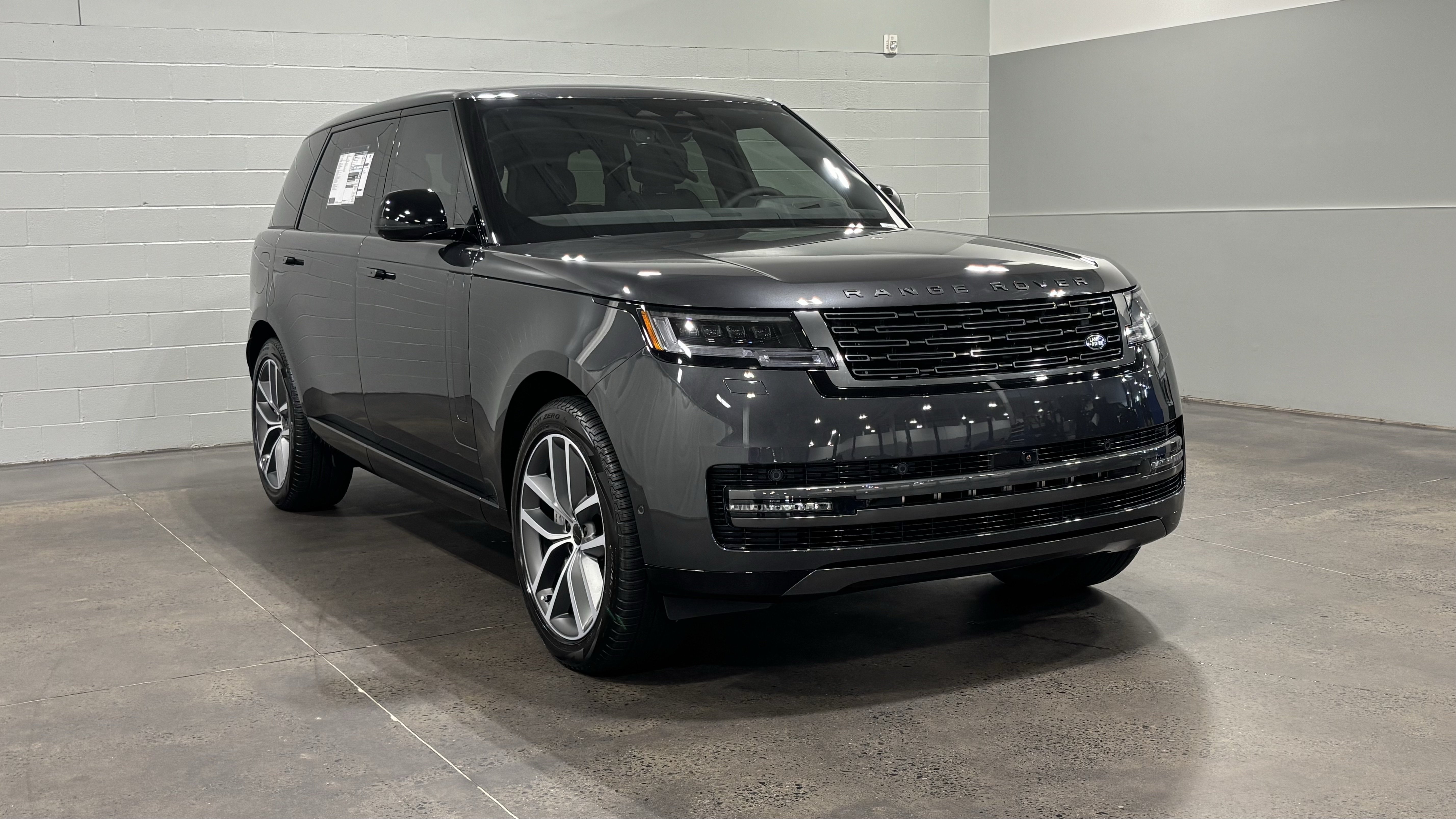 New 2026 Land Rover Range Rover Long Wheelbase SE AWD/4WD image 11