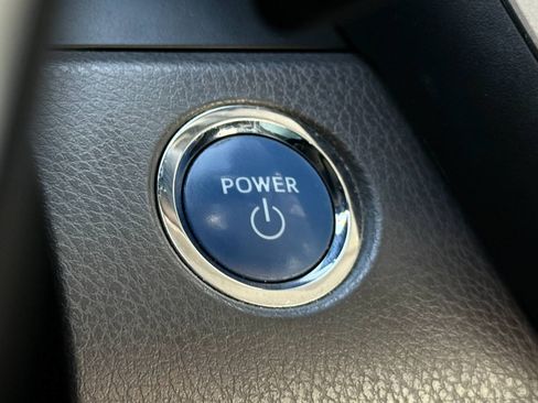Used 2020 Toyota Camry SE w/ Carpet Mat Package FWD image 41