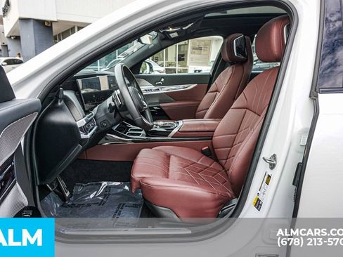 Used 2025 BMW i7 eDrive50 w/ M Sport Package image 21