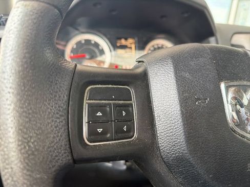 Used 2018 RAM 1500 Express RWD image 22