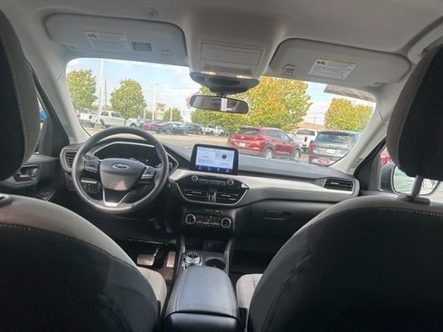 Used 2022 Ford Escape SE w/ Convenience Package image 18