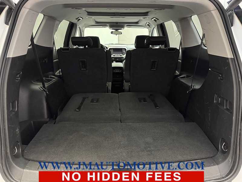 Used 2018 GMC Acadia SLE w/ Driver Alert Package I AWD/4WD image 19