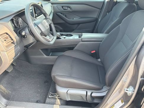 Used 2026 Nissan Rogue S FWD image 9