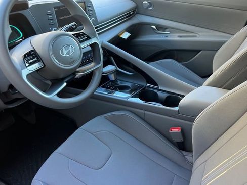 New 2026 Hyundai Elantra Hybrid FWD image 10