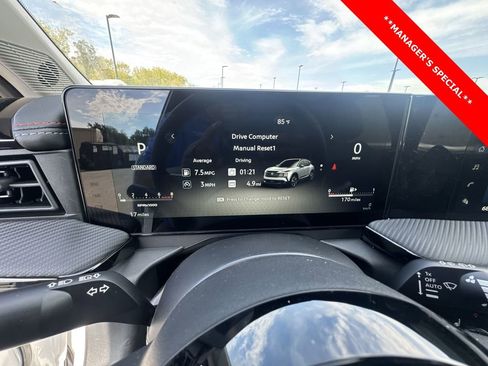 New 2025 Nissan Kicks SR w/ SR Premium Package image 15