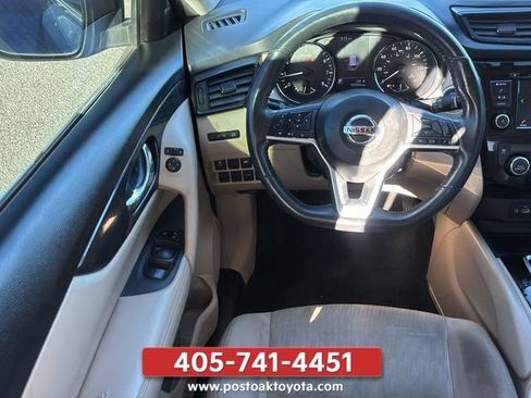Used 2018 Nissan Rogue SV FWD image 14