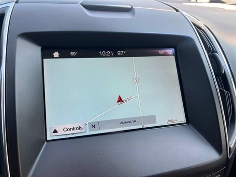 Used 2019 Ford Edge Titanium w/ Equipment Group 301A AWD/4WD image 13