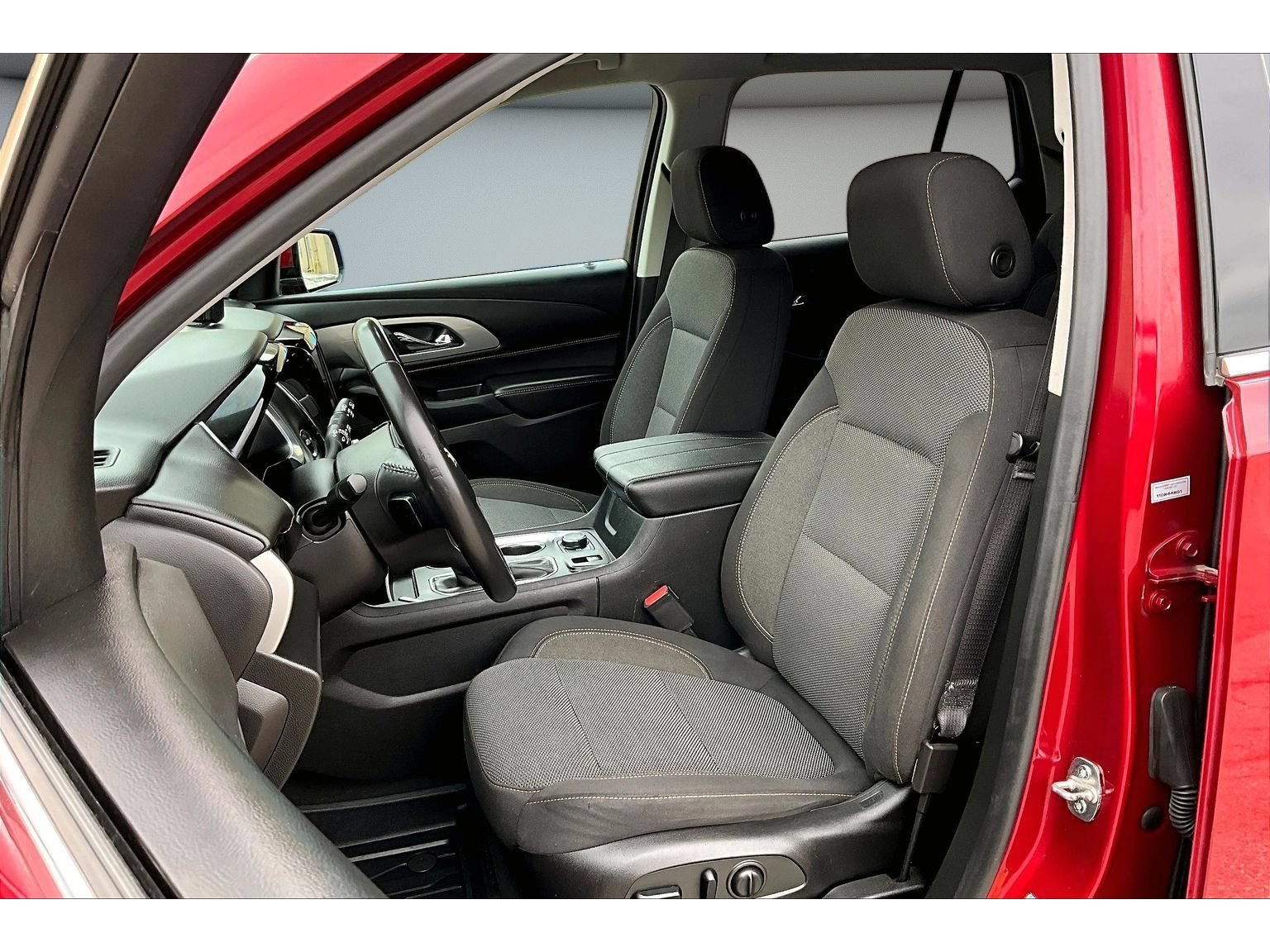 Used 2019 Chevrolet Traverse LT AWD/4WD image 34