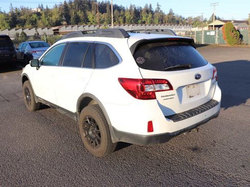 Used 2015 Subaru Outback 2.5i Limited image 7
