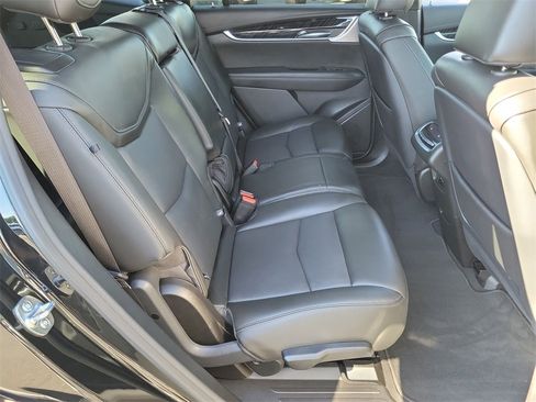 Used 2025 Cadillac XT6 Premium Luxury w/ Technology Package image 27