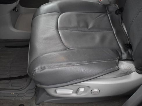 Used 2014 Toyota Sienna LE FWD image 10