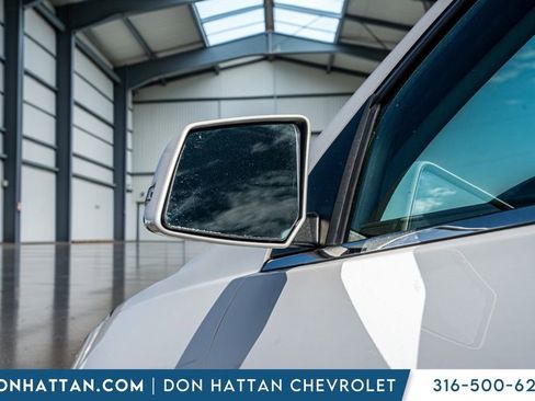 Used 2017 Chevrolet Traverse LT w/ Style and Technology Package image 26