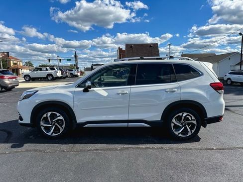 Used 2022 Subaru Forester Touring w/ Popular Package #3 AWD/4WD image 4