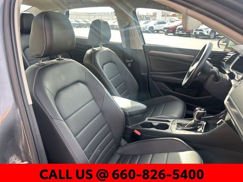 Used 2024 Volkswagen Jetta SE image 6