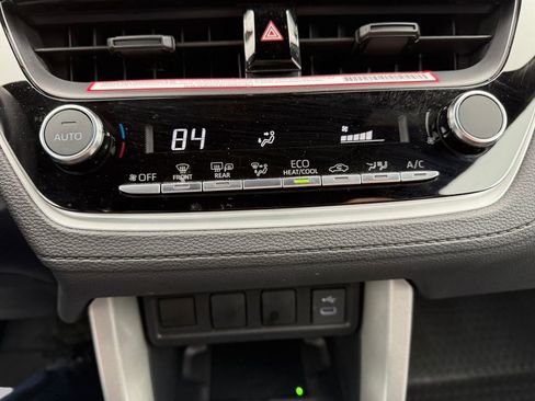 Used 2024 Toyota Corolla Cross AWD Hybrid image 19