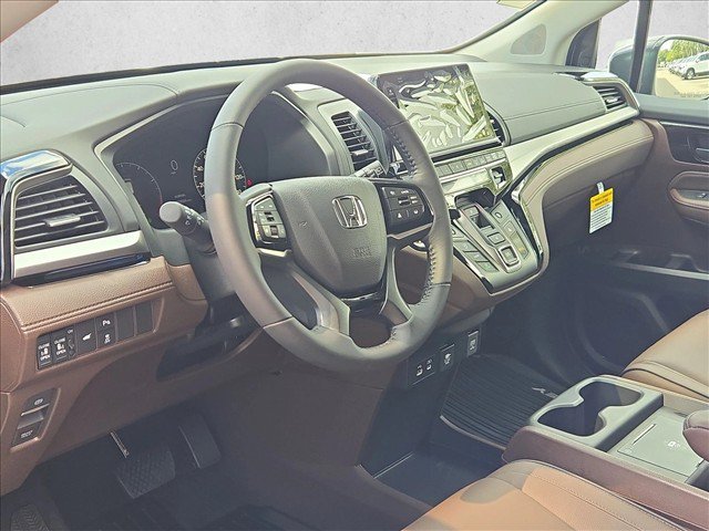 New 2027 Honda Odyssey Touring image 3