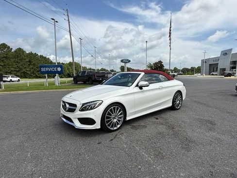 Used 2018 Mercedes-Benz C 300 Cabriolet image 3