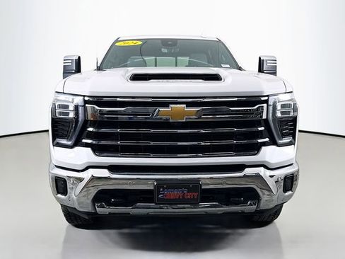 Used 2024 Chevrolet Silverado 2500 LTZ w/ LTZ Convenience Package image 2