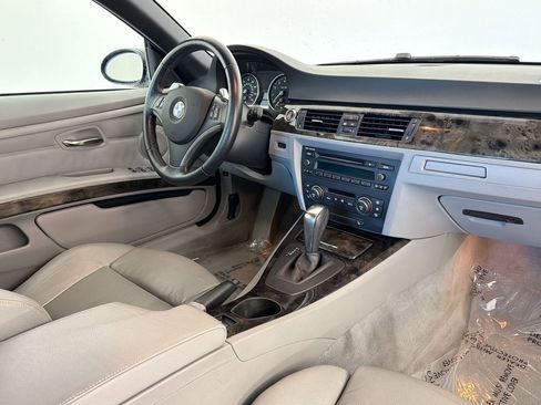 Used 2008 BMW 328i Convertible image 25