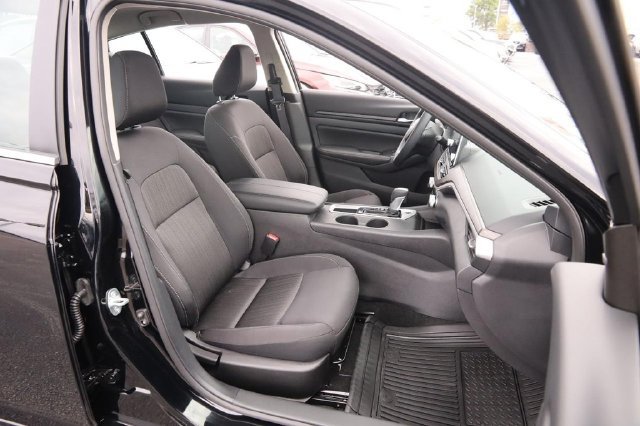 Certified 2025 Nissan Altima 2.5 SV FWD image 26