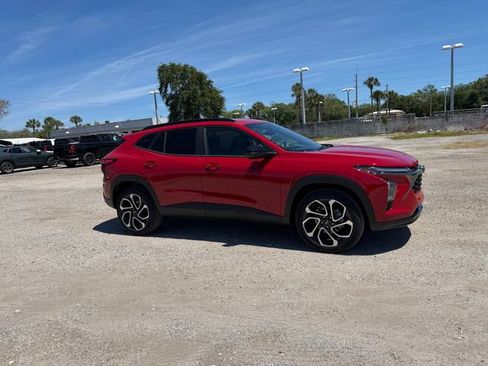 New 2026 Chevrolet Trax RS FWD image 17