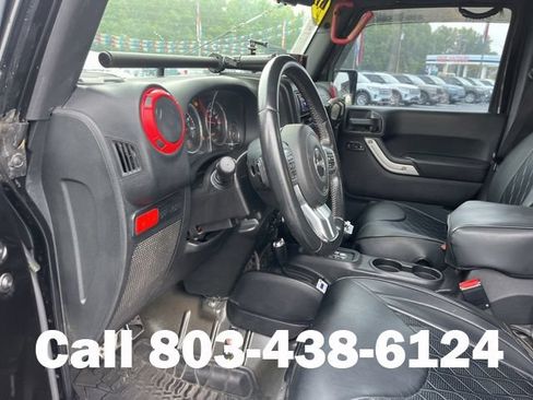Used 2016 Jeep Wrangler Unlimited Rubicon AWD/4WD image 6