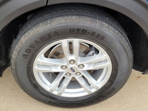 Used 2020 Ford Explorer XLT RWD image 6