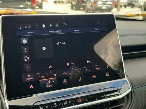 New 2026 Jeep Compass Latitude image 17