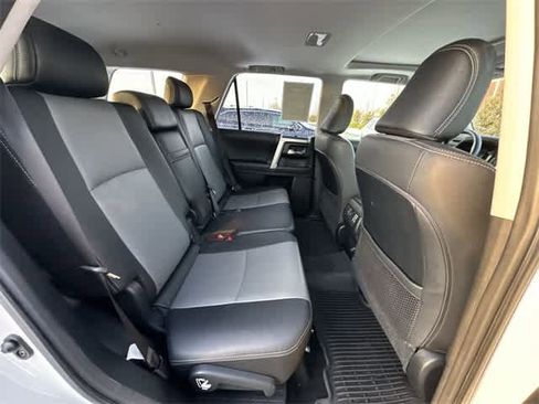 Used 2021 Toyota 4Runner SR5 Premium image 24