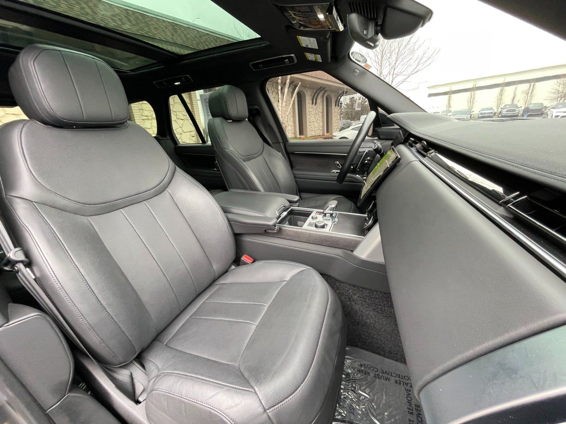 Used 2023 Land Rover Range Rover SE AWD/4WD image 14