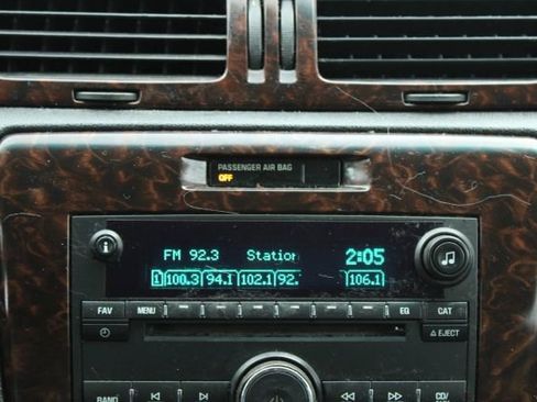 Used 2016 Chevrolet Impala LTZ FWD image 18