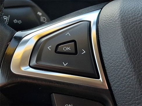 Used 2024 Ford Edge SEL image 21