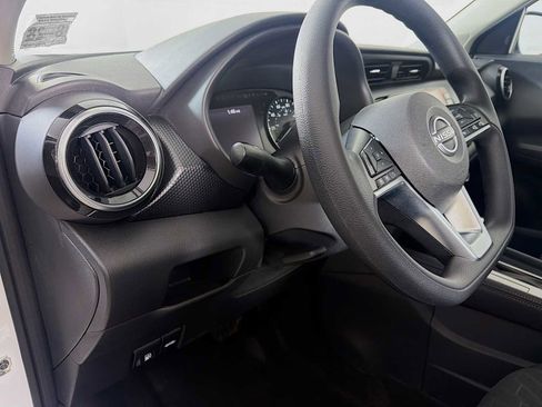 Used 2023 Nissan Kicks SV FWD image 8