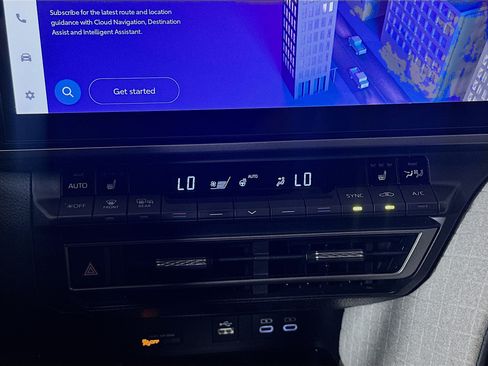 Used 2025 Toyota Camry XLE FWD image 24