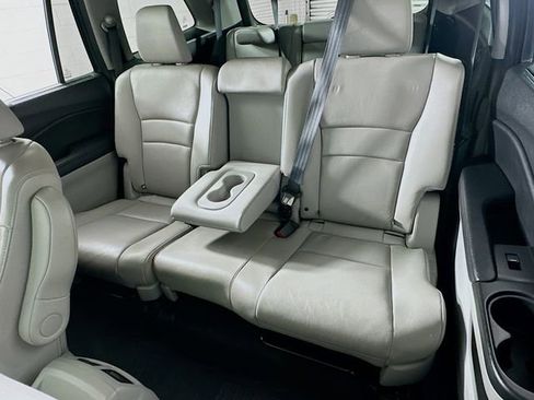 Used 2021 Honda Pilot Special Edition image 11