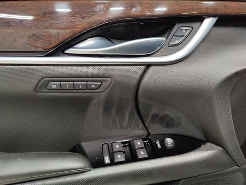 Used 2015 Cadillac XTS Luxury AWD/4WD image 23