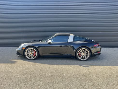 Certified 2019 Porsche 911 Targa 4 GTS image 10