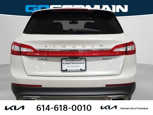 Used 2018 Lincoln MKX Reserve w/ Driver Assistance Package image 16
