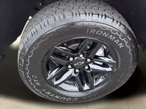 Used 2020 Chevrolet Silverado 1500 LT Trail Boss AWD/4WD image 21