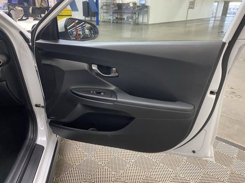 Used 2019 Hyundai Veloster Turbo image 38