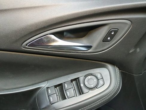 Used 2025 Buick Encore GX Preferred image 16