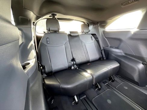 Used 2024 Toyota Sienna XSE image 33