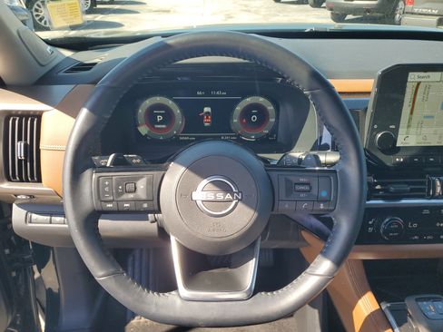 Certified 2023 Nissan Pathfinder Platinum w/ Lighting Package (N93) image 18