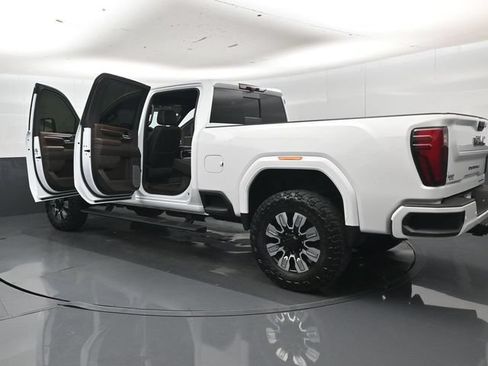Used 2024 GMC Sierra 2500 Denali w/ Denali Reserve Package AWD/4WD image 54