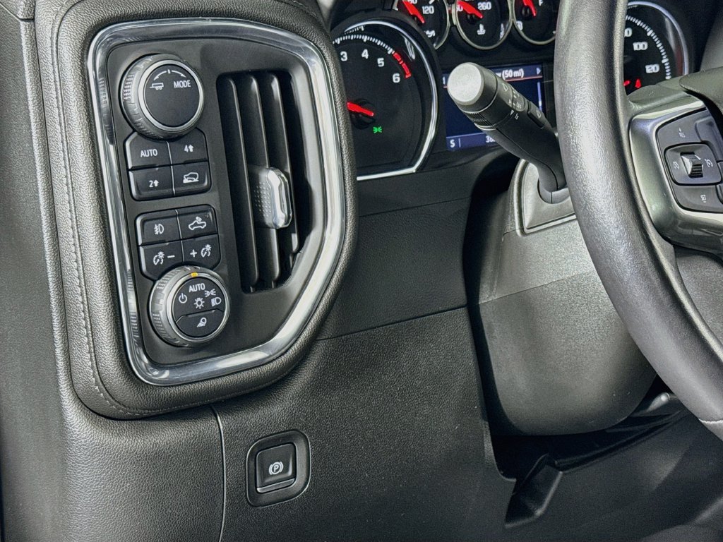 Used 2022 Chevrolet Silverado 1500 RST w/ Safety Package AWD/4WD image 10