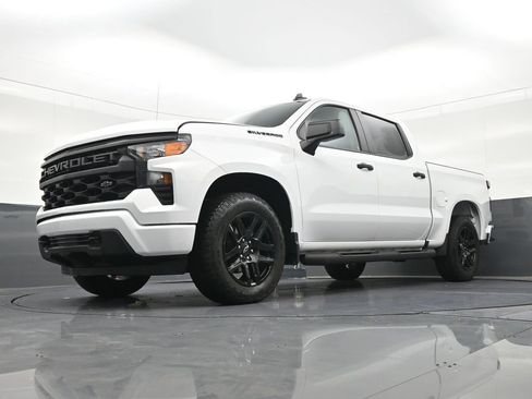 Used 2026 Chevrolet Silverado 1500 Custom w/ Turbomax Blackout Package RWD image 23